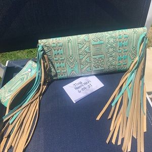 Re-Ride Clutch with two-toned fringe